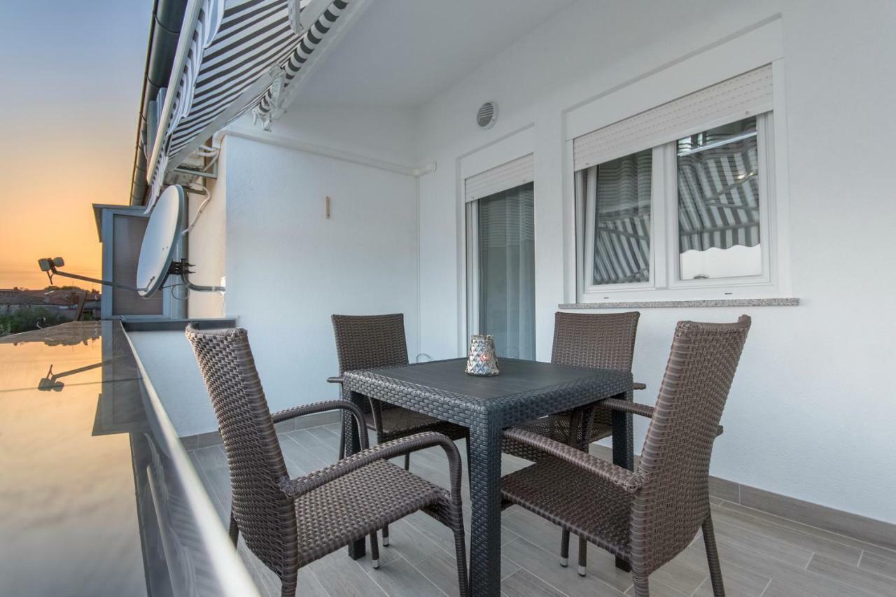 Apartment Alice พูลา ภายนอก รูปภาพ