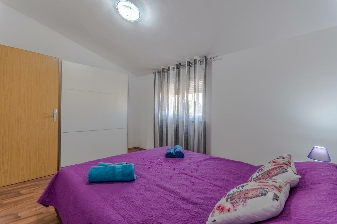 Apartment Alice พูลา ภายนอก รูปภาพ